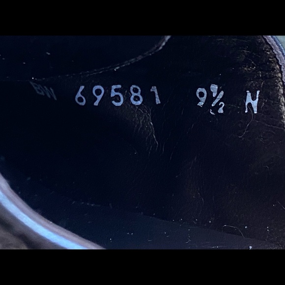 Stuart Weitzman Genuine Leather Lace Up Heels - Picture 5 of 11